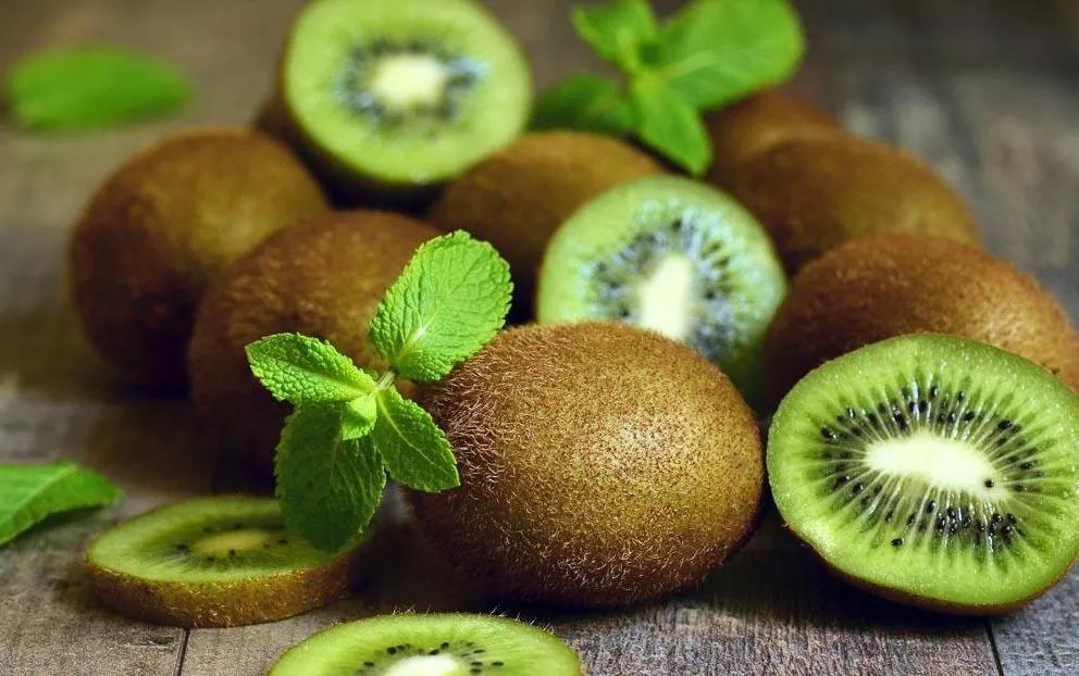 猕猴桃是红心好还是绿心好,猕猴桃是红心的好还是绿色的好