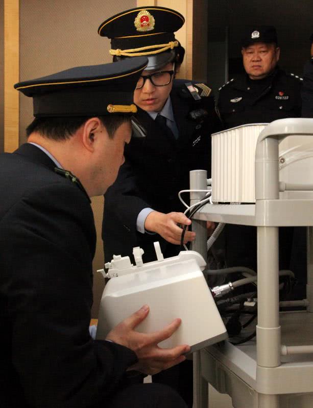 党建引领促发展当好健康守门人,党建引领守护百姓健康