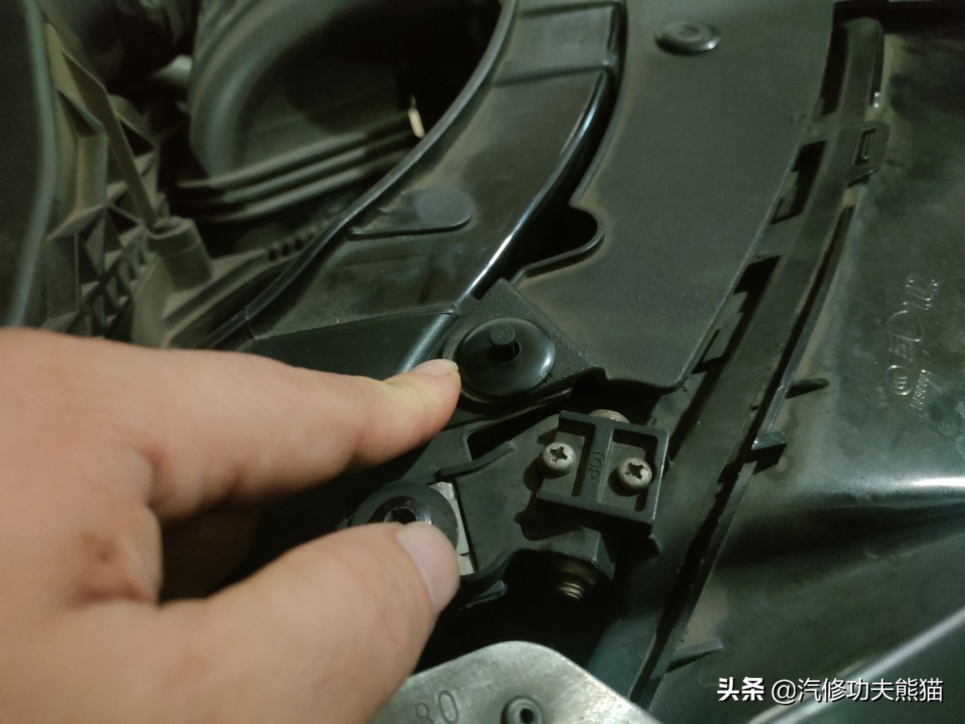 当年奥迪q5落地多少钱,当年奥迪q52018款典藏版价格