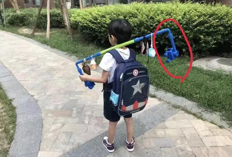 小孩腿长短不一造成原因,孩子长短腿是什么原因引起的