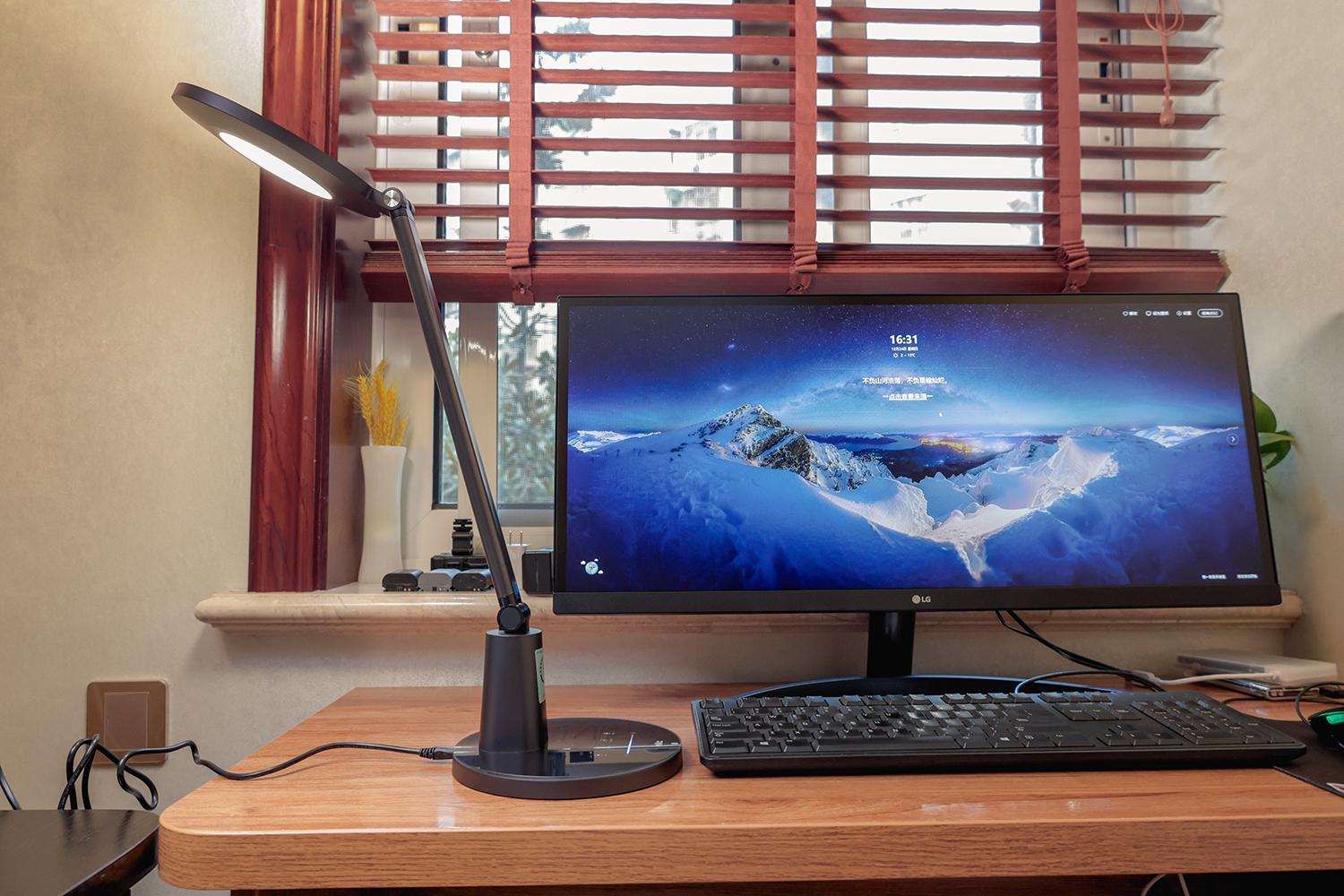 台灯护眼自动调节AA级,自动感应护眼台灯