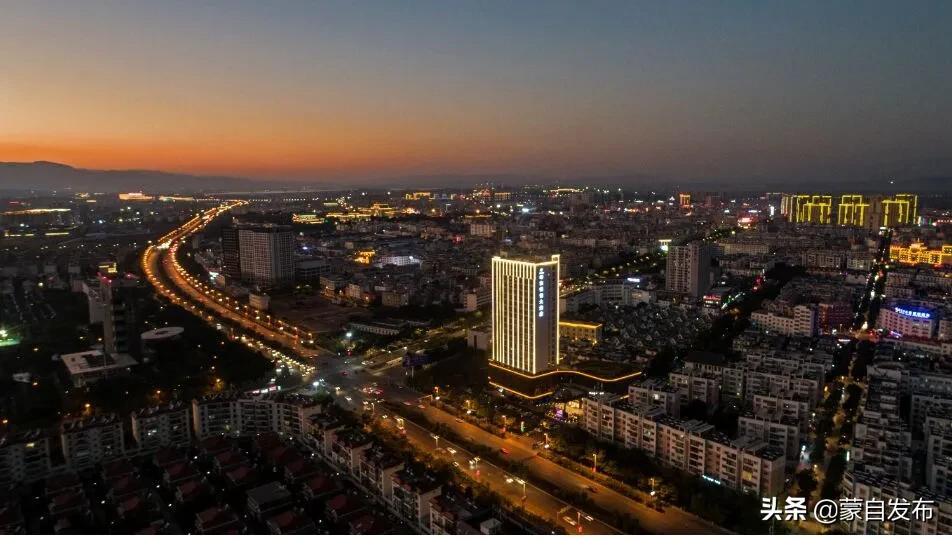 蒙自未来高楼地标,蒙自老街介绍