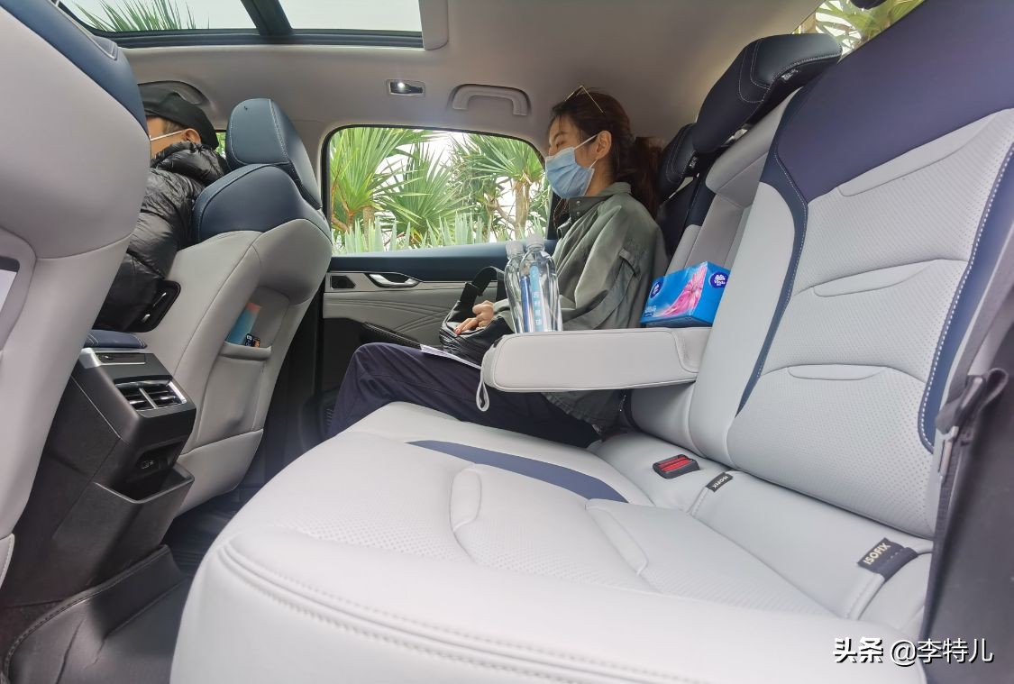 丰田卡罗拉和吉利星瑞哪个好,吉利星瑞可以吊打卡罗拉吗