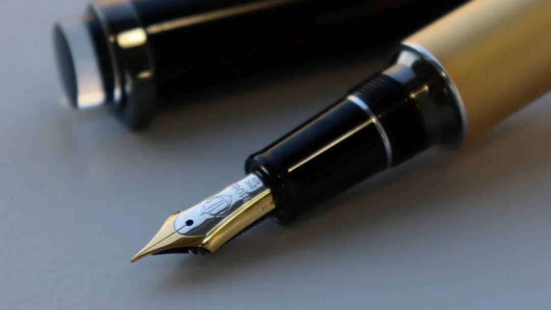 写乐世界最细钢笔,写乐顶级钢笔