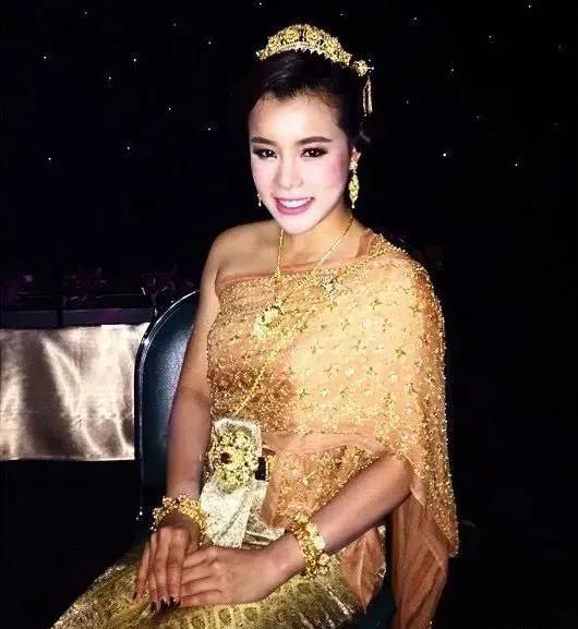 泰国传统服饰男士,泰国传统服饰