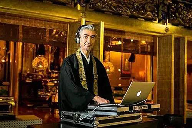 羽田秀吉,日本高秀