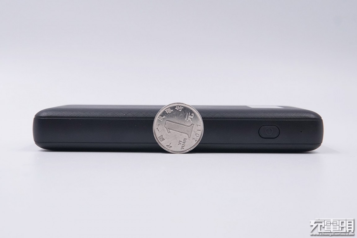 金威澎充电器如何拆开,金威澎充电器拆解