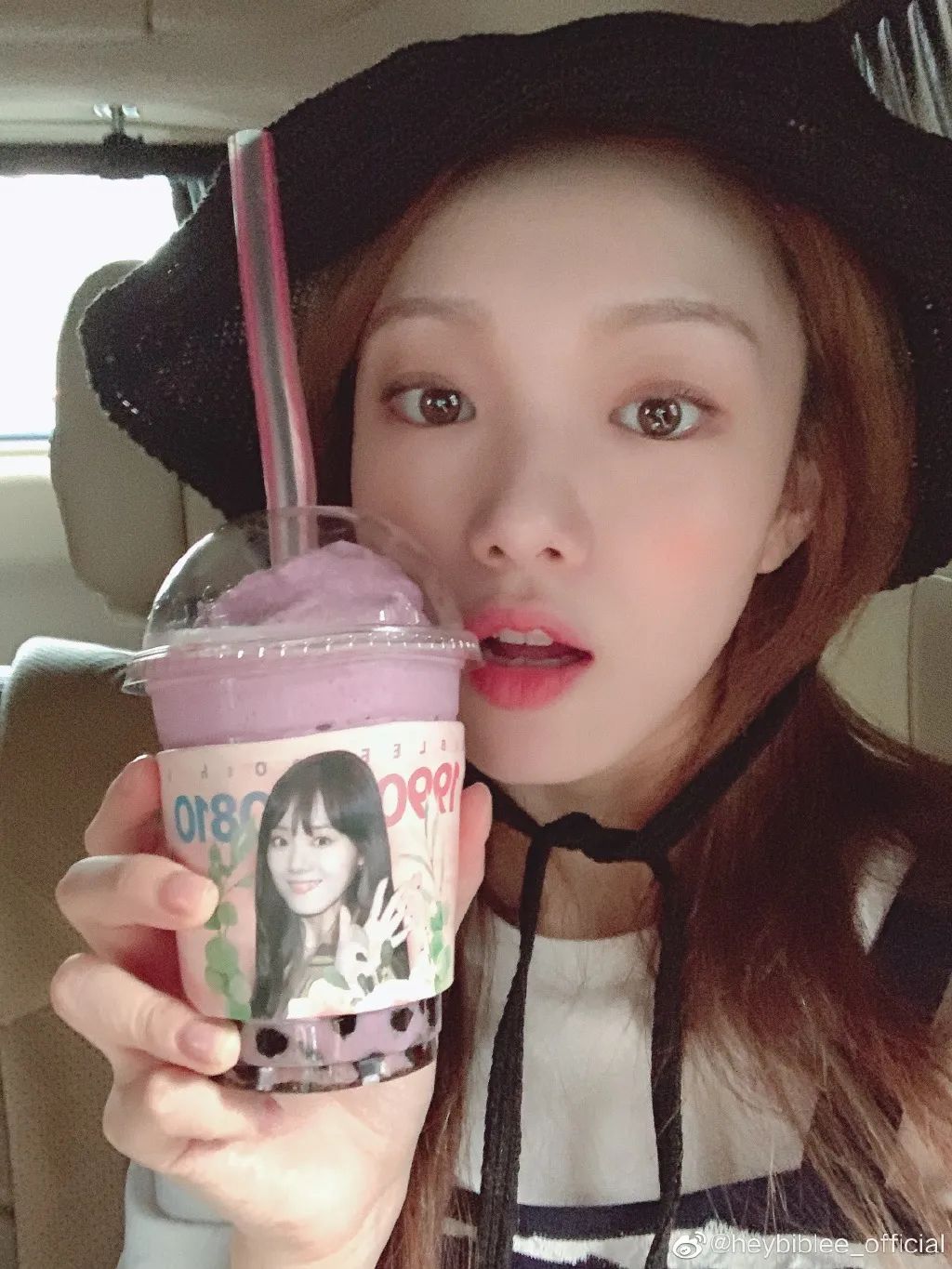 小五官扁平脸适合什么风格,塌鼻扁平脸