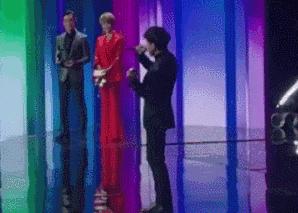 杨烁从年轻到现在颜值变化,杨烁是帅还是有魅力