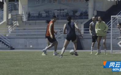 朱婷禁区外凌空抽射,朱婷踢足球教学