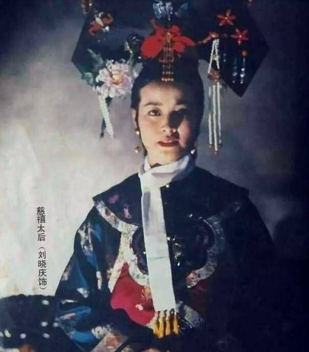 涉嫌*税偷**入狱,被保释出狱之后风采依旧,爱情事业双丰收