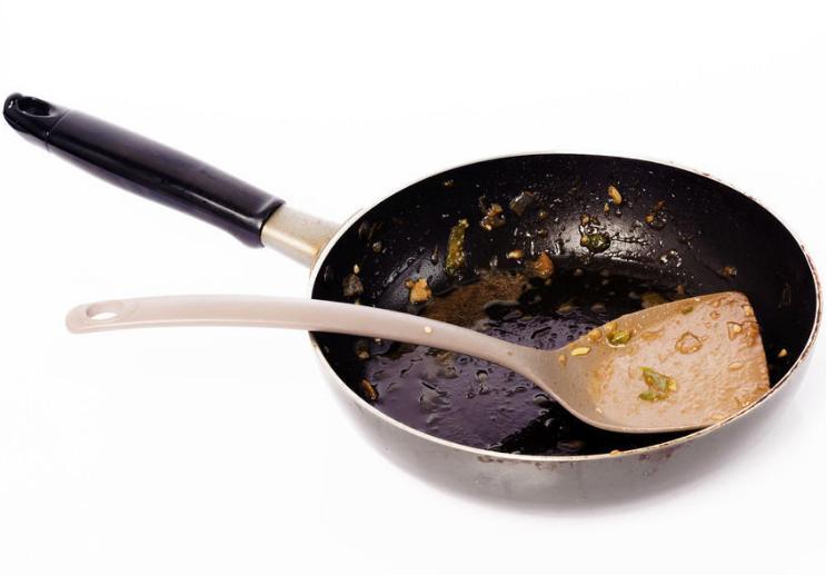 铁锅生锈开锅的正确方法不粘锅,铁锅如何开锅才不会生锈