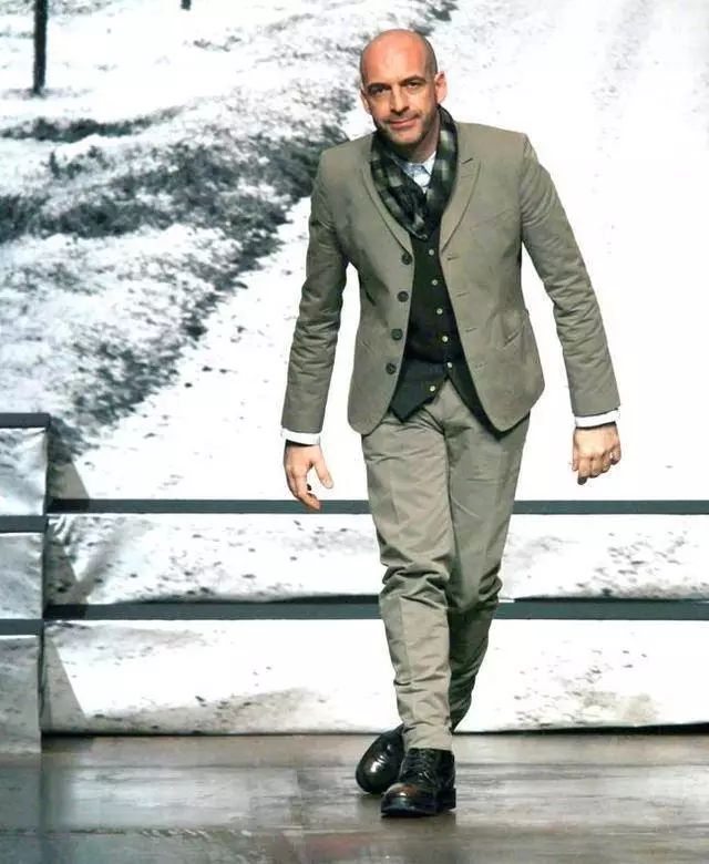 潮牌kenzo创始人,kenzo设计师品牌