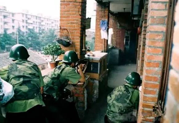 变态杀人狂魔劫杀九名女性案件,杀人魔连环作案杀少妇纪实