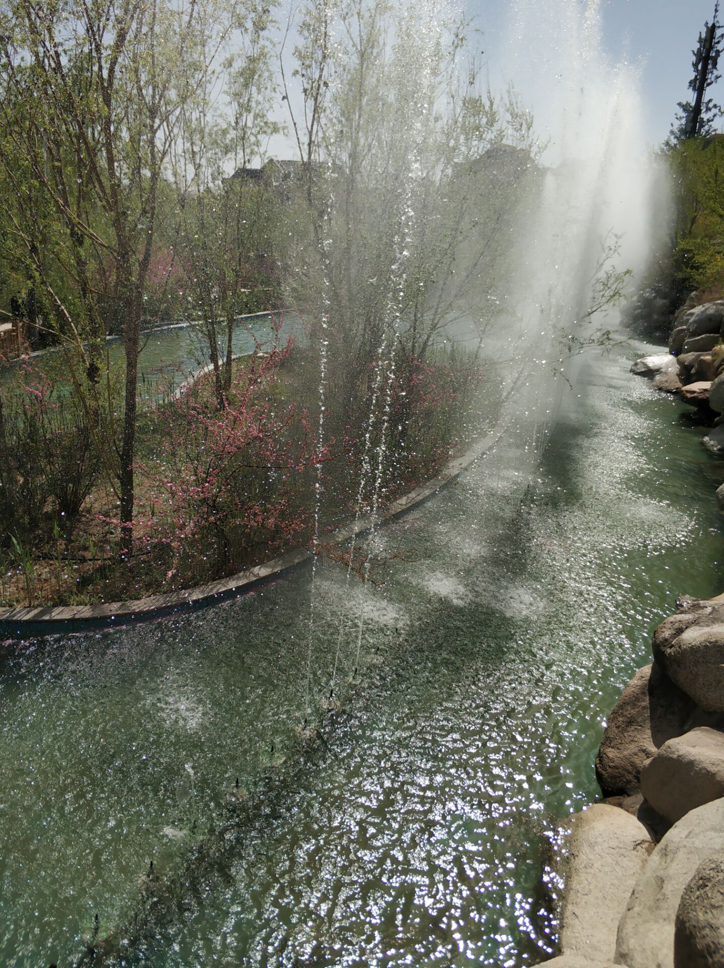 乌鲁木齐居然有这么漂亮的地方,乌鲁木齐周边森林公园在哪里