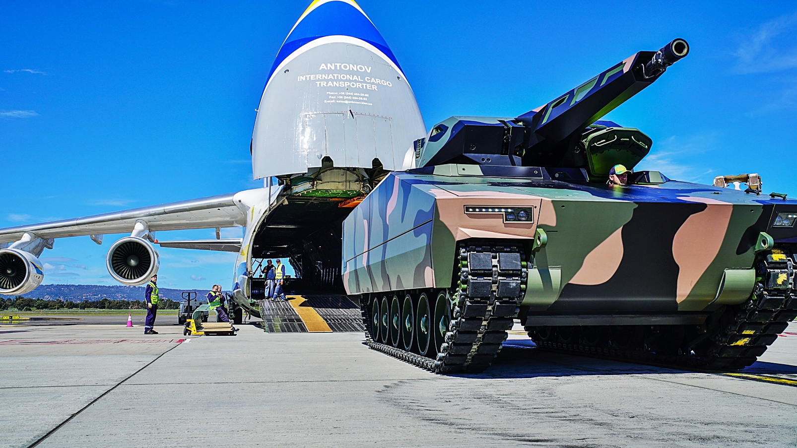 世界上防护能力最强的装甲车,最新山猫kf41步兵战车