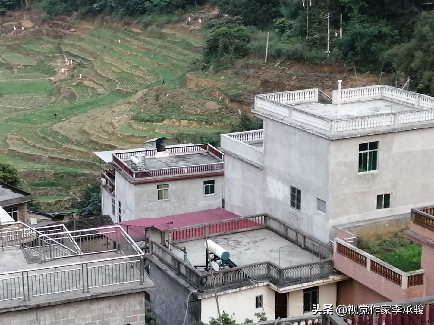 哦，德保县荣华乡乐屯，我土土的故乡和土土的家乡人，春天好！