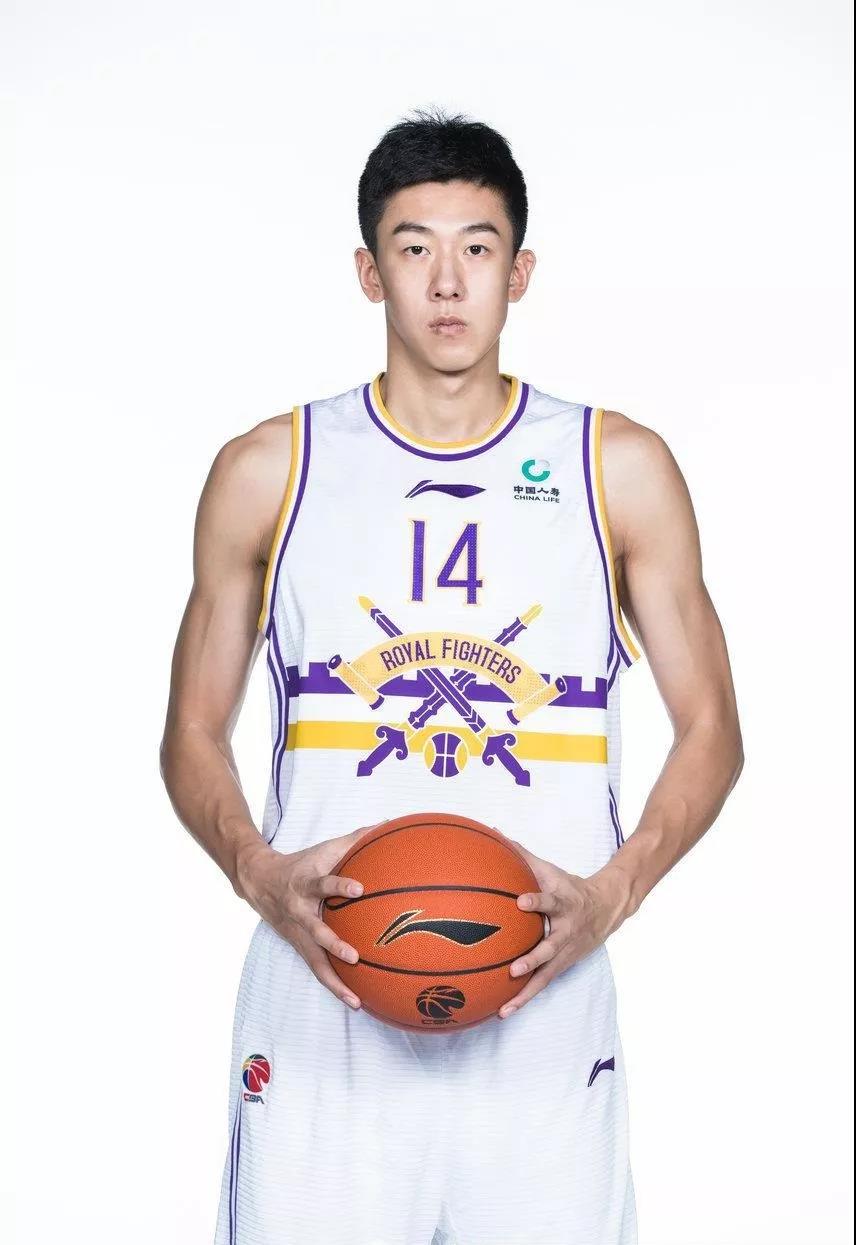 cba赛场再现争议一幕,cba赛场上用过的篮球值钱吗