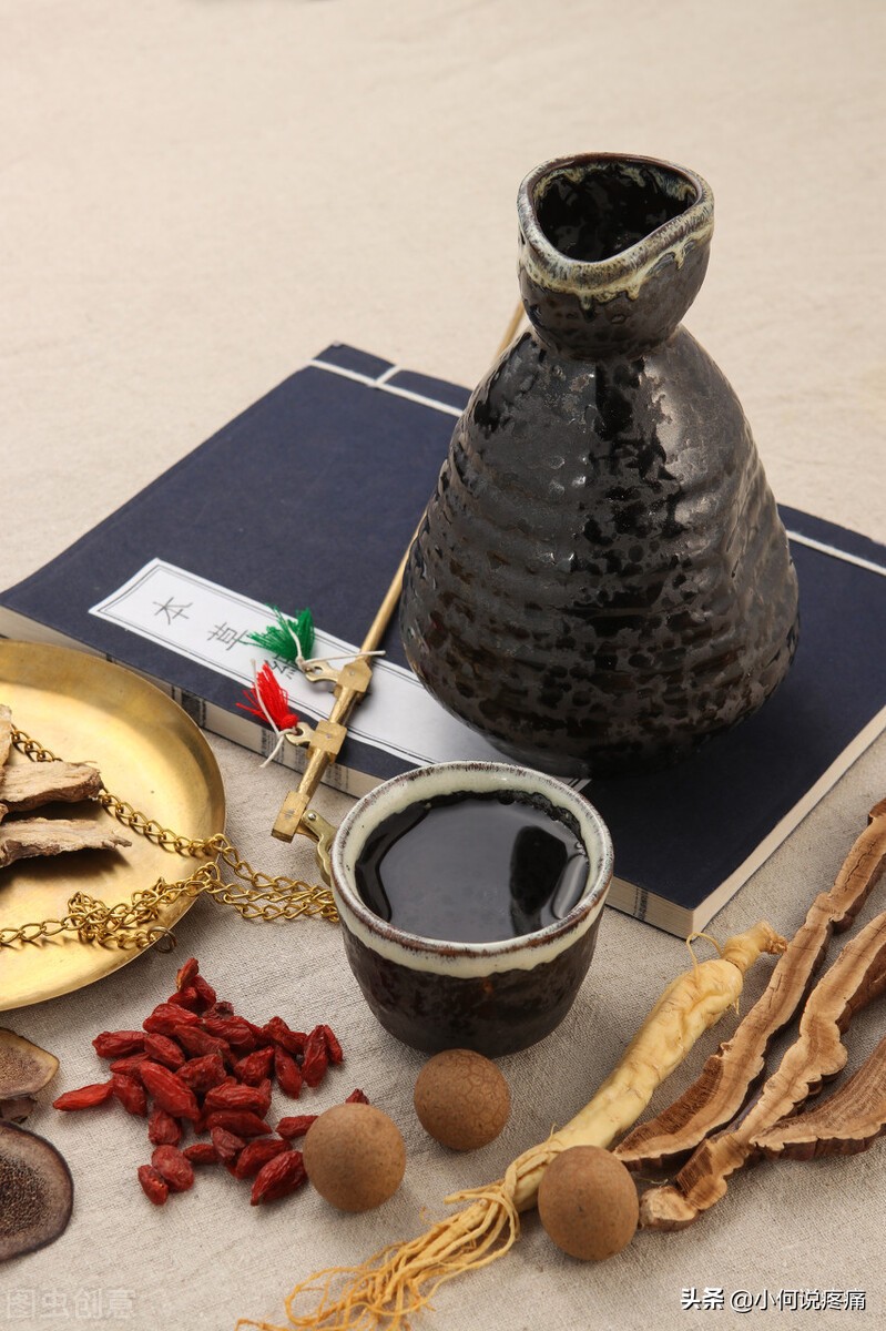 用白酒泡药酒喝到底有什么好处,喝白酒泡的药酒的好处和功效