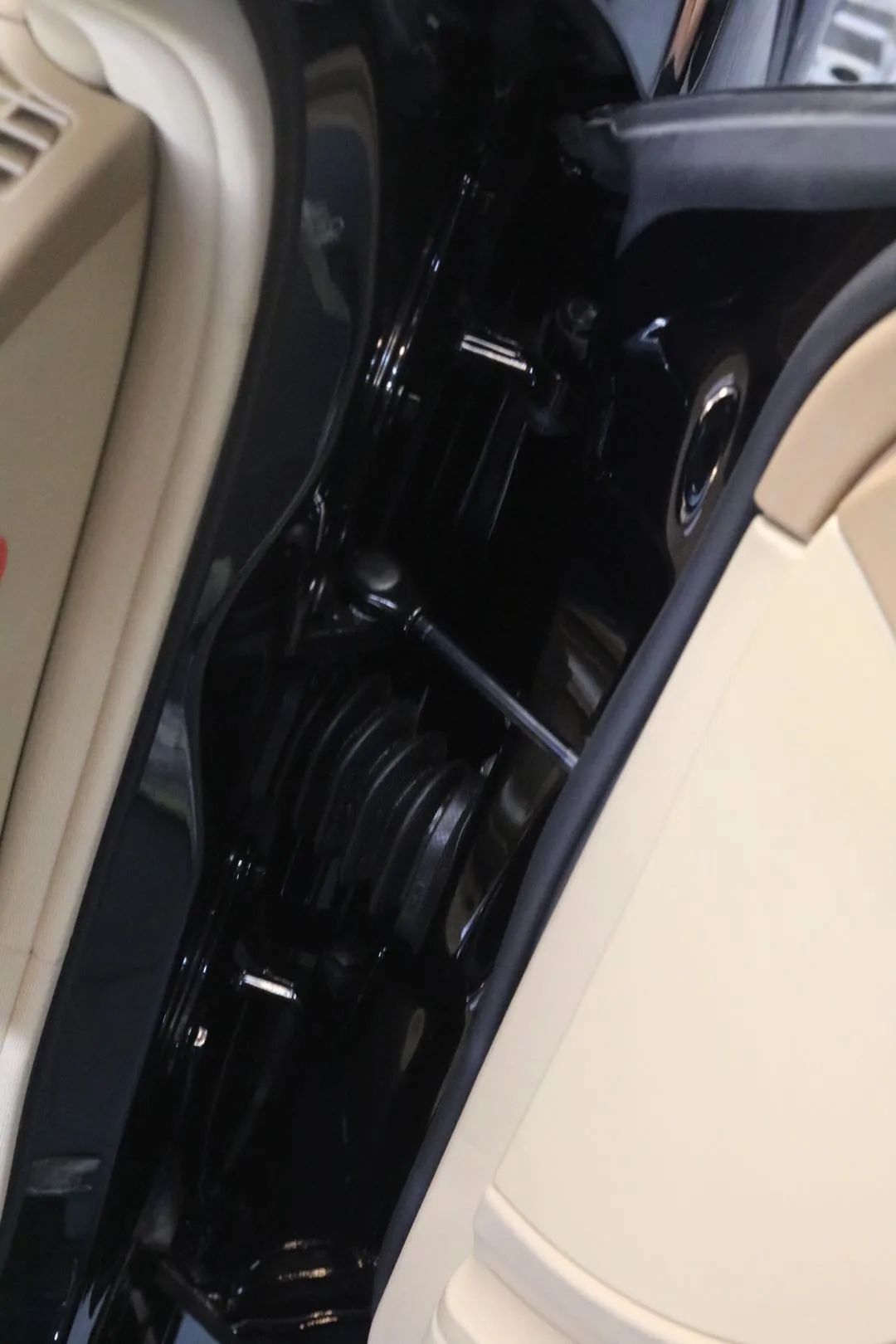 奔驰w221升级新款w222s450外观,老款奔驰w211e260翻新整备