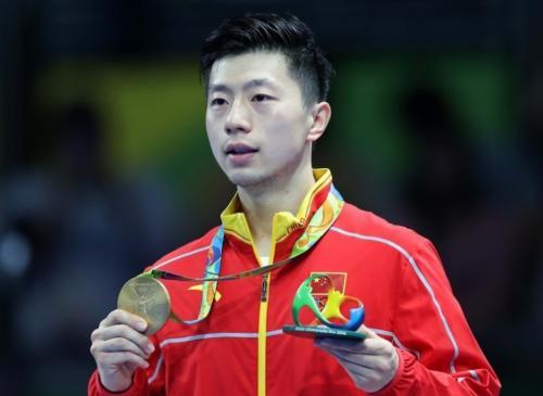 足球第一人是贝利吗,贝利最有名的球技