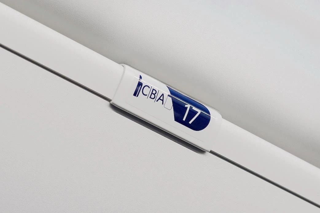 坐飞机怎么选座位是免费的吗,坐飞机怎么选前排座位