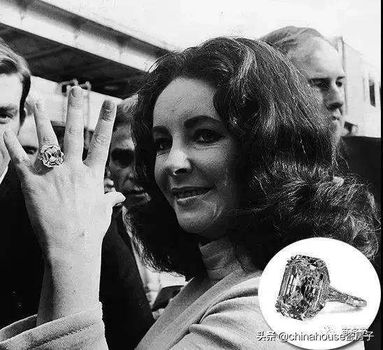 别琢磨怎么学郭碧婷秀钻戒了,在它面前“鸽子蛋”都会黯然失色!