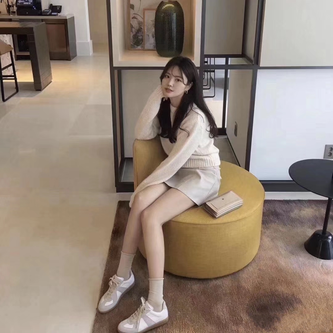 今年爆款的夏季鞋子,最近很火的爆款鞋子春秋款