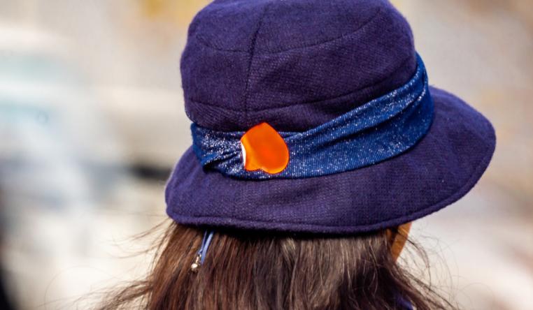 染发可以使毛躁的头发柔顺吗,染发后用什么护理方法头发不干枯