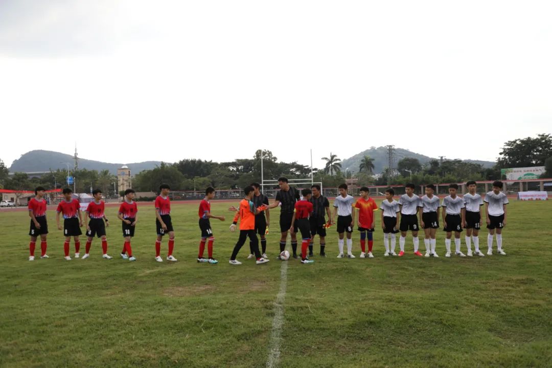 “踢”出风采！白沙第三届中小学“校园足球”赛开幕