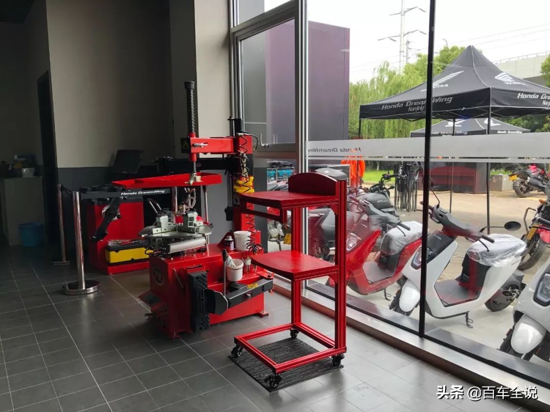 每个男孩都有一个女孩梦,每个男孩都有一个单车梦