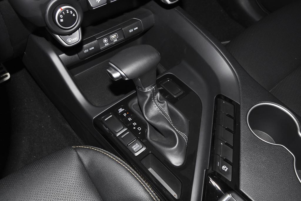 起亚kx7跑高速怎么样,起亚kx7各项功能详解