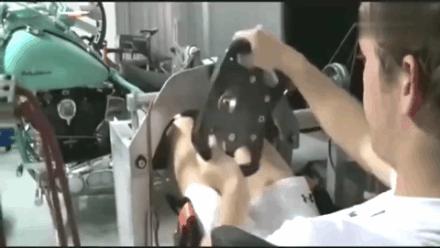 f1开车技术视频,f1驾驶员的感受