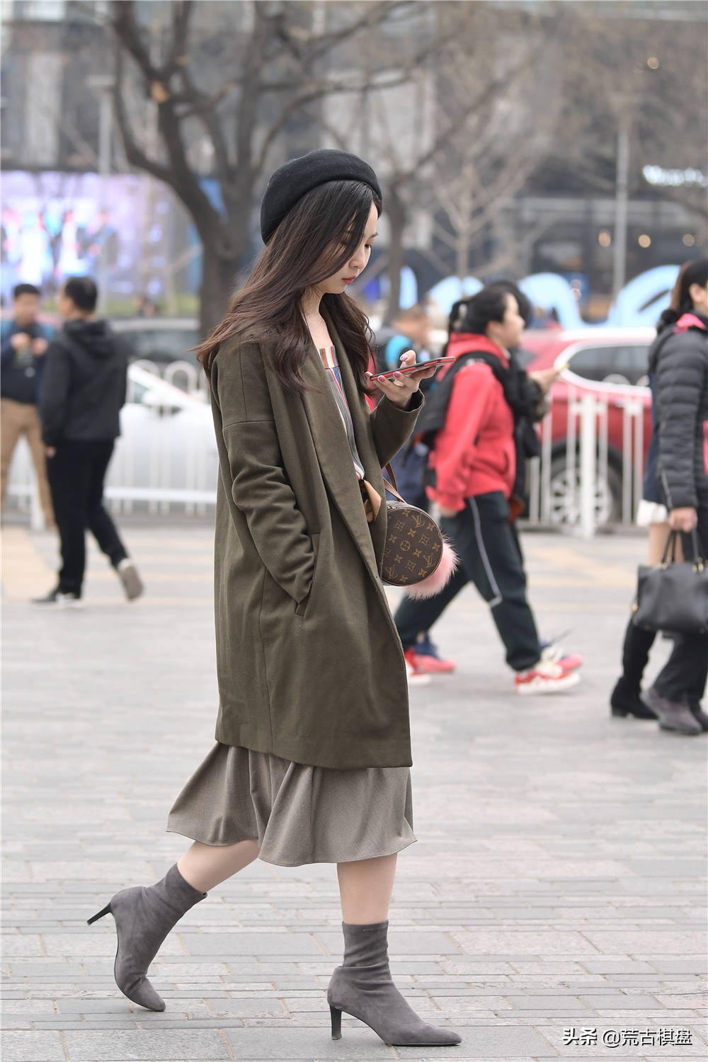 好穿又好搭冬季凹造型的短靴,今年流行的短靴怎么穿搭好看