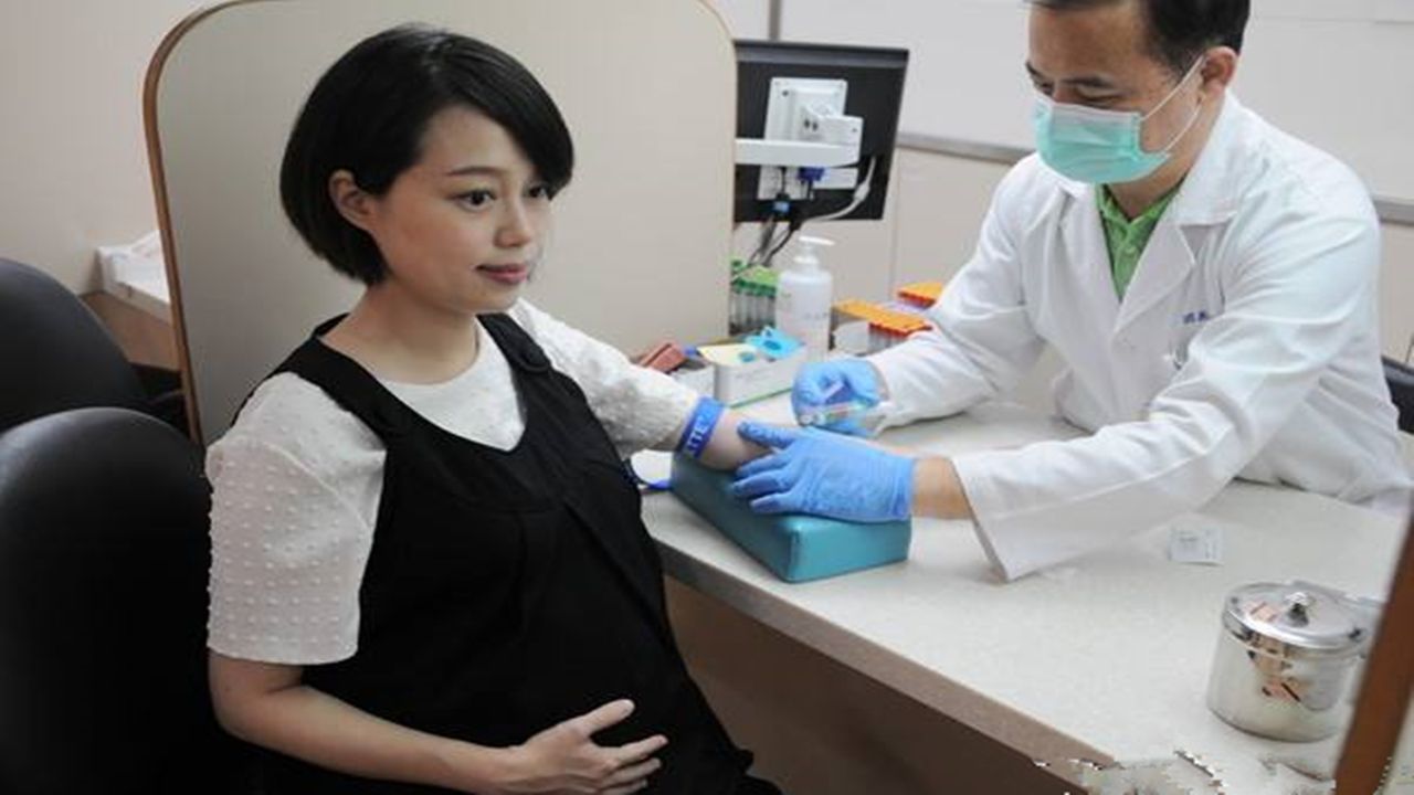 39岁朱丹拼二胎，高龄怀孕要谨慎，强行上车坑了自己也害了娃