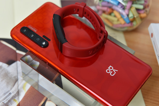 华为手环4pro防水吗能在水里游吗,华为手环4pro评测功能与颜值并存