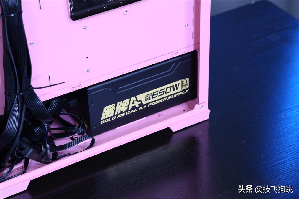 AMD入门顶配，技嘉A520M小雕主板配2060s显卡装机