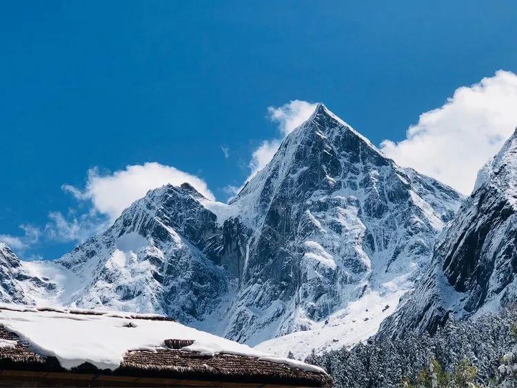 川西泡温泉看雪景,川西12月份最佳雪景泡温泉的地方