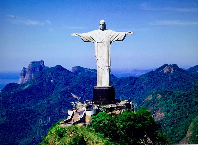 世界上最繁华的城市之一，被称为“狂欢节之都”，私藏在巴西