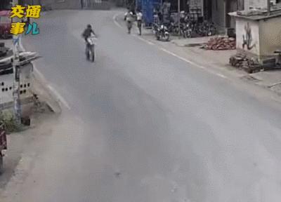 让人吓一跳的动图,一张动图警示你为什么骑车