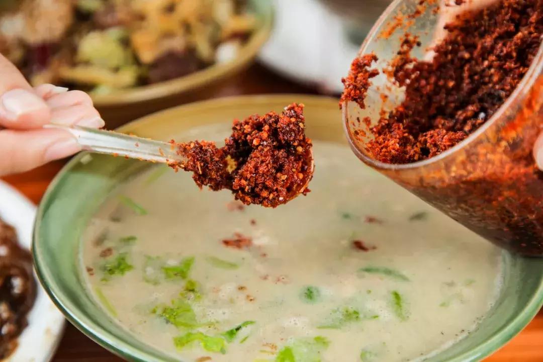 天津特色小吃被称为津门三绝 (天津风味小吃中的三绝之一)