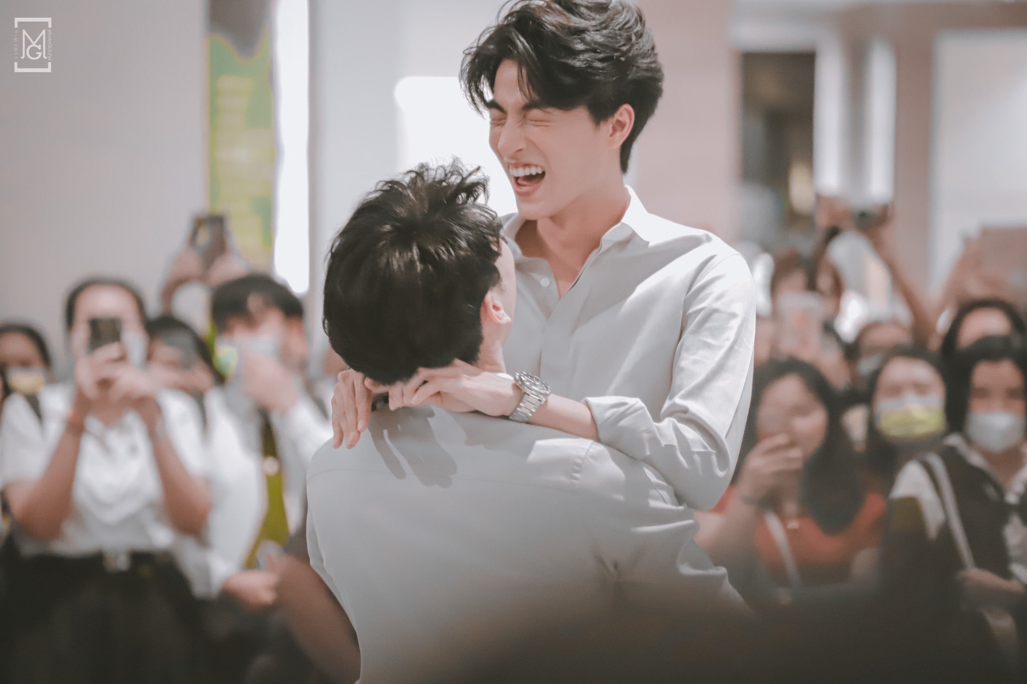 高颜值泰剧与爱同居,陪你到世界之巅电视剧