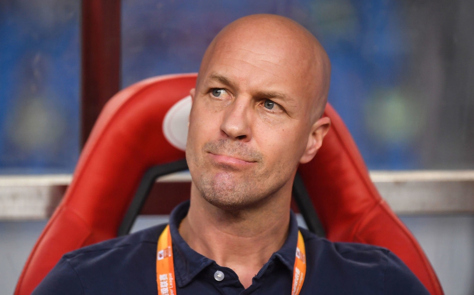 小克鲁伊夫重庆斯威,重庆斯威主帅克鲁伊夫