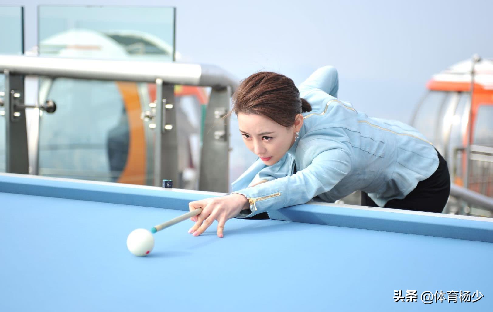 潘晓婷比赛口袋里鼓鼓的装的什么,潘晓婷为什么打进中袋