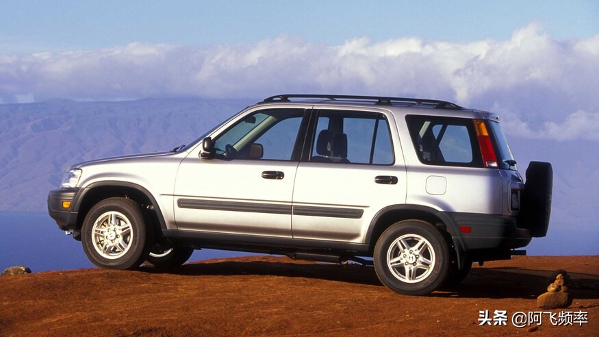 本田CR-V敞篷版,本田热门车款cr-v新款图片曝