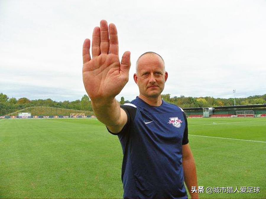 德甲50+1霍芬海姆,霍村老板霍普霍芬海姆