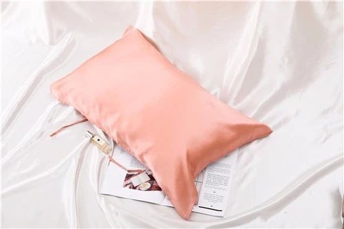 血渍在床单上怎么去除,大姨妈流在床单上的血渍怎么去除