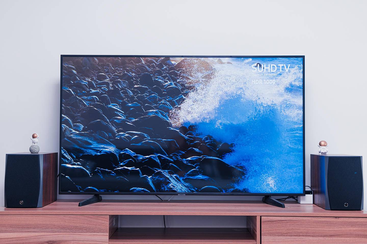 惠威d1090有源音箱对比评测,惠威d1090低音单元拆解图