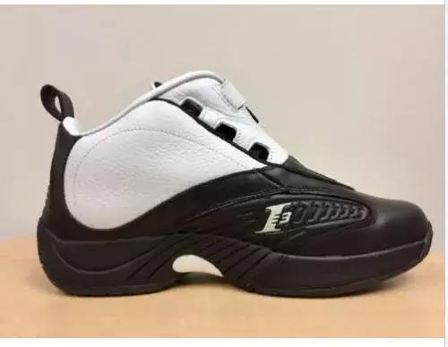 世界上第一双带钉鞋诞生在1895年,你知道是什么品牌吗?