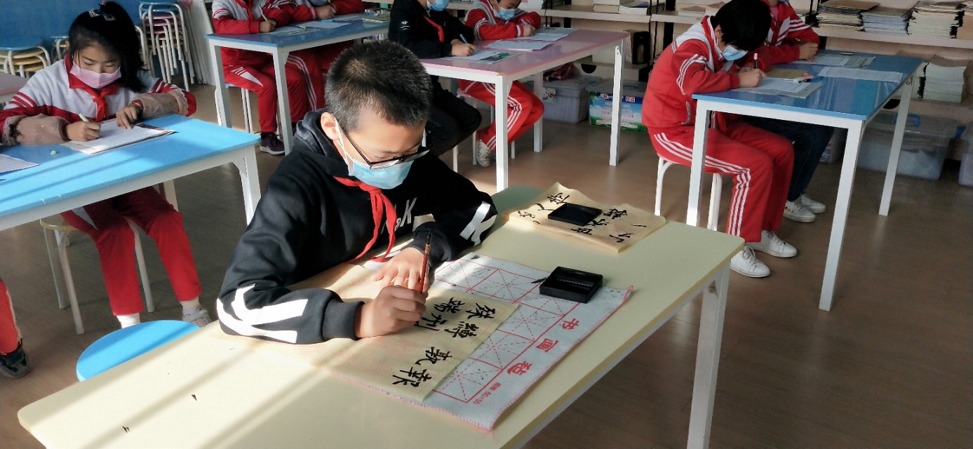 逐梦社团,塑时代娇儿——丰富多彩的新天寄宿制小学第二课堂活动